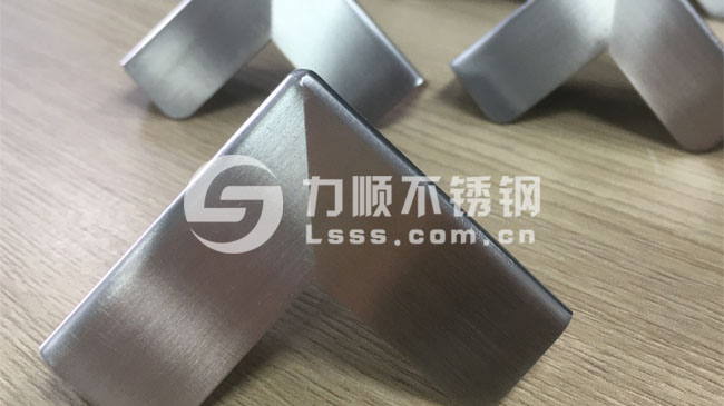 力順不銹鋼拉絲板試樣成功，獲得客戶認(rèn)可